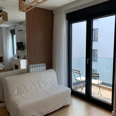 Selena Apartment *